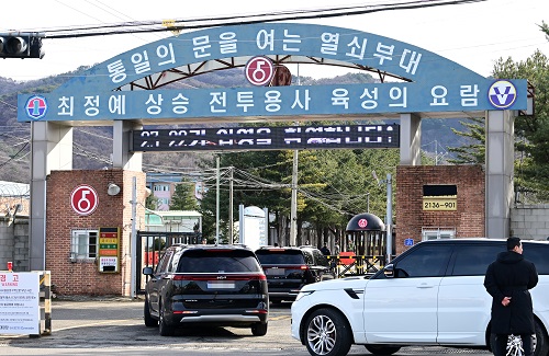 JIMINやJUNG KOOKを乗せた車