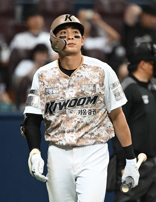 イ・ジョンフ