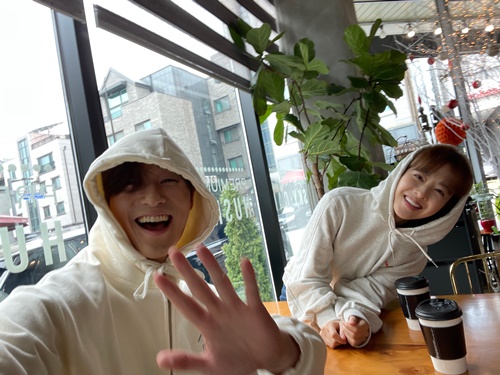 コンクリート・ユートピア、パク・ソジュン、パク・ボヨン