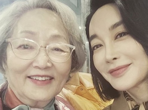 87歳女優の死亡説に嗚咽…『梨泰院クラス』女優「どれだけ泣いたか」