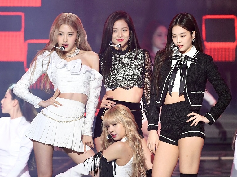 ジスが7歳年上俳優と熱愛を認めた！“あやふや”も多いBLACKPINKメンバーの熱愛史