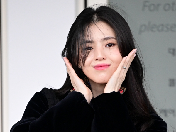 BTS・JUNG KOOKやパク・ソジュンと共演の女優ハン・ソヒ、熱愛説を否定「恋人関係ではない」