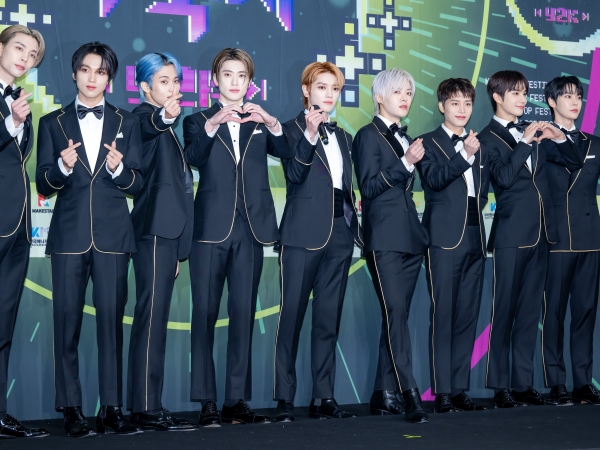 「久しぶりで泣ける」NCT、“集合SHOT”披露でファン歓喜…みんなで仲良くサウナ？【PHOTO】