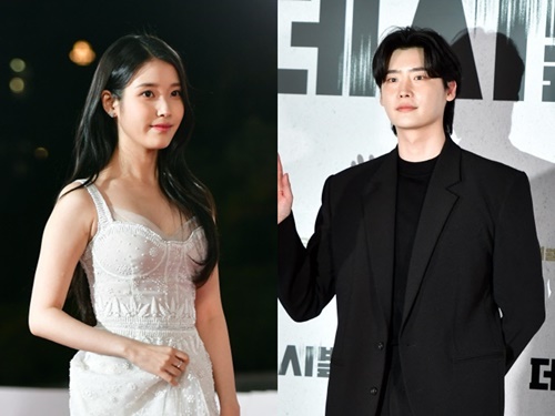 「いつも“素敵だ”と言ってくれる」IU、俳優イ・ジョンソクとの交際に初言及「頼もしくも可愛い人」