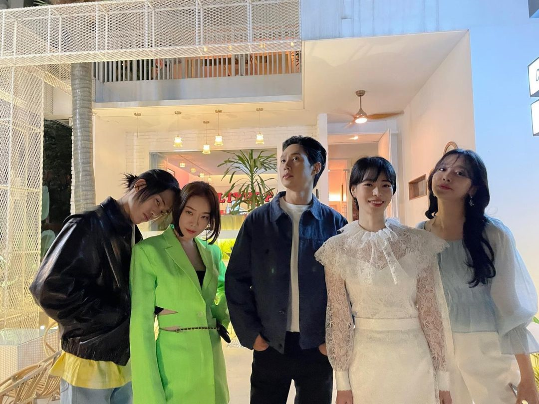 【写真】「ソン・ヘギョが見たら復讐にきそう」Netflix『ザ・グローリー』悪役5人組の純粋な笑顔