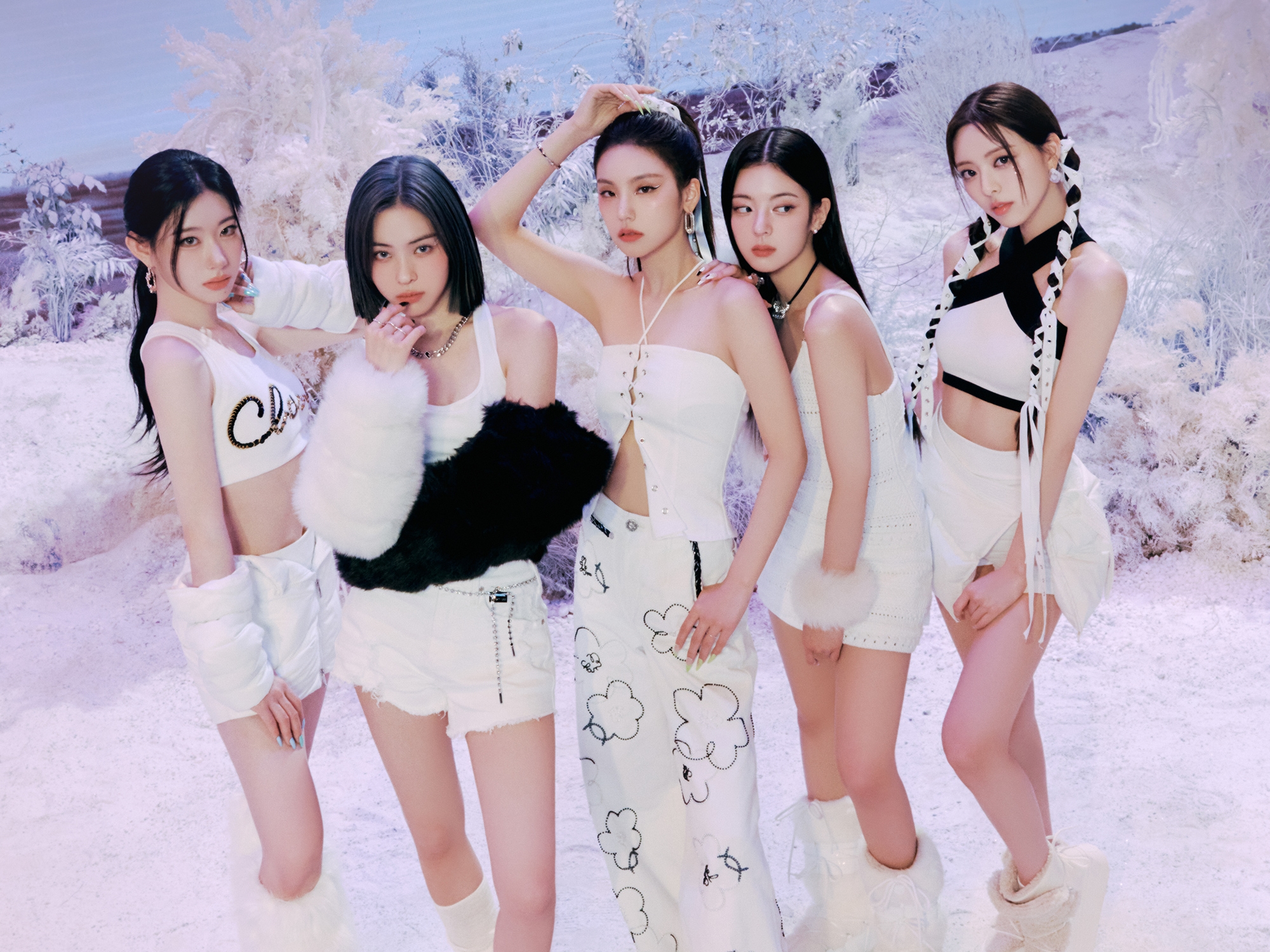 「骨格ONE PIECE」で話題！ITZY、K-POP4世代ガールズグループ初の“2連続ミリオンセラー”達成