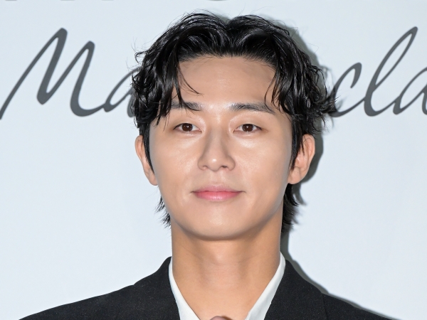 「マーベルの王子様！」俳優パク・ソジュン、長髪よりも短髪がハンサム？黒レザーJKTで色気UP【PHOTO】