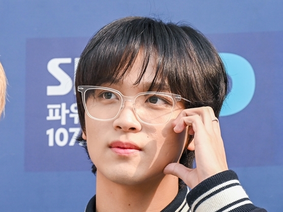 【写真】来日中のNCTヘチャン、大阪公演を控えて“ラブスタグラム”を投稿？「お似合いの2人」