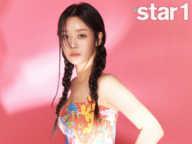 Netflix『ザ・グローリー』女優チャ・ジュヨン、ドレスから隠し切れないボリューム感【PHOTO】