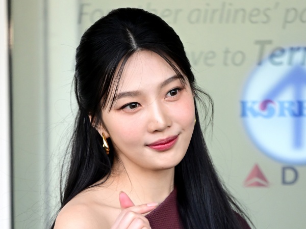 「美しさの頂点」Red Velvetジョイ、タイトなロングドレス姿から放たれる“いい女感”【PHOTO】