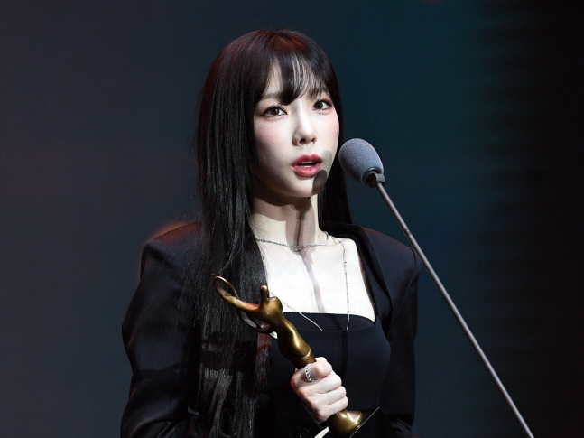 精神的にまいっている？少女時代テヨン、“意味深”メッセージが止まらない…「辞表投稿」まで