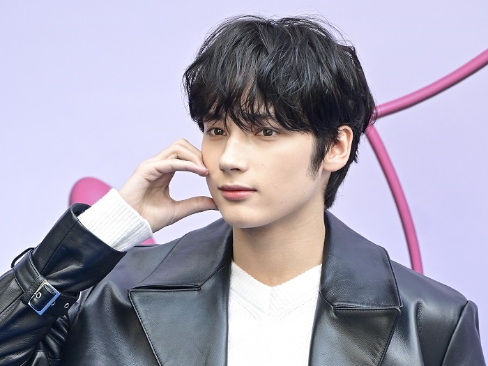 男性アイドルも徹底的な自己管理！TXT・ヒュニンカイ、機内食を食べないワケ「ラーメンもNO」