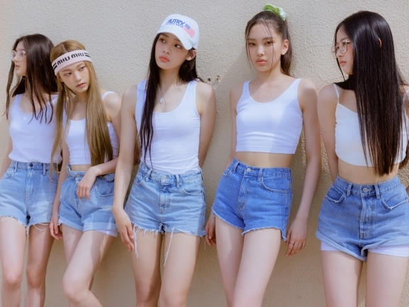 日本サマソニと米ロラパルーザに出演決定！韓国を制したNewJeans、今夏も熱い人気を予告