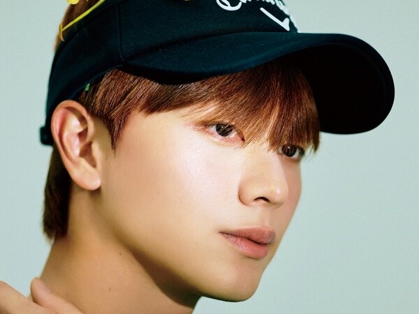 【写真】BTOBユク・ソンジェ、少年美あふれるゴルフウェア姿を披露！自然なポーズと表情に注目