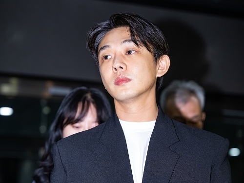 麻薬疑惑の俳優ユ・アイン、仲間に大麻を吸わせていた可能性が浮上…拒否されると再度説得とも