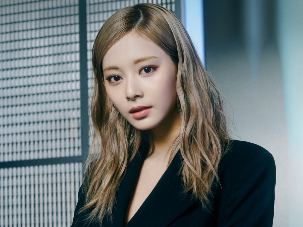「その顔たまらん」TWICE・ツウィ、くしゃっとした自然体な笑顔にメロメロ…！【PHOTO】