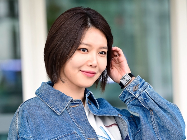 【写真】「リアルマネキンの元祖だ！」少女時代・スヨン、超ミニショーパンで際立つ圧巻美脚