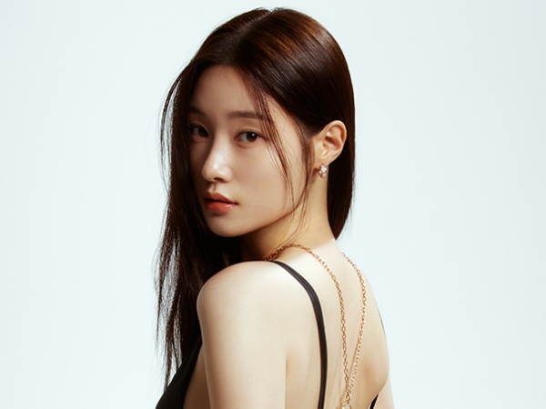 「雰囲気変わった」女優に転身したI.O.I出身メンバー、イメージ激変！“美肌あらわ”な姿が話題に【PHOTO】