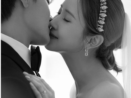 【写真】結婚式を控える歌手SE7EN♡女優イ・ダヘ、“ウエディング写真”が幸せいっぱいすぎる！