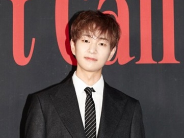 SHINee オンユ、同僚ジョンヒョンさんにASTRO・ムンビンさんを重ねる「二度と私たちのように…」