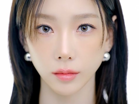 『QUEENDOM PUZZLE』、少女時代・テヨンから出演陣のシルエットが映されたティーザーを公開！