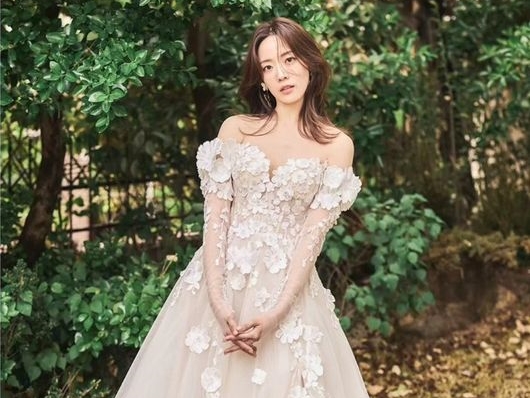突然の結婚の知らせ！ウエディング写真まで公開した韓国KBSの女子アナウンサーが話題【PHOTO】
