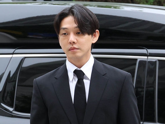 “5種の麻薬”容疑も拘束されなかった俳優ユ・アイン（36）、高級クラブに出没？所属事務所は当惑
