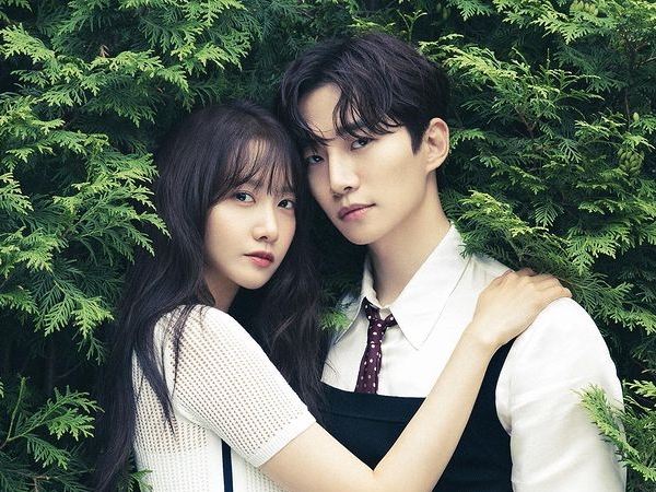 「代わってくれ」少女時代・ユナと2PM・ジュノが急接近…！“密着ハグSHOT”に嫉妬するファン続出【PHOTO】