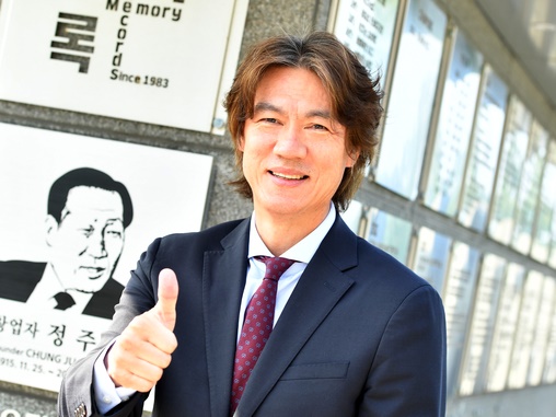 元Jリーガー洪明甫が過ごす第3の全盛期…韓国サッカー界に変革もたらす唯一無二の「カリスマ」とは【独占インタビュー】
