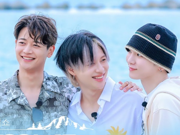 テミンはピアノを弾きながらジョンヒョンさんの曲を熱唱…SHINee、感動の“15周年”カムバックショー