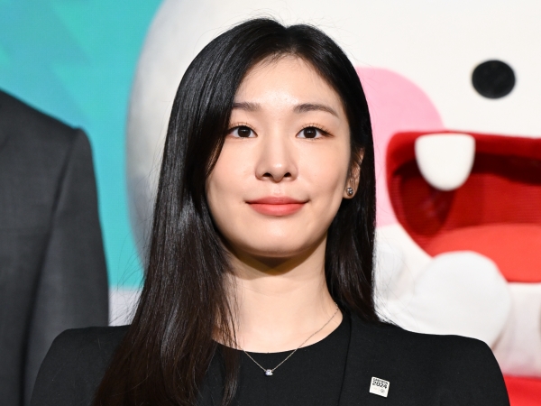“新婚の元フィギュア女王”キム・ヨナ、オリンピックイベントに登場し成功を祈願【独自写真】