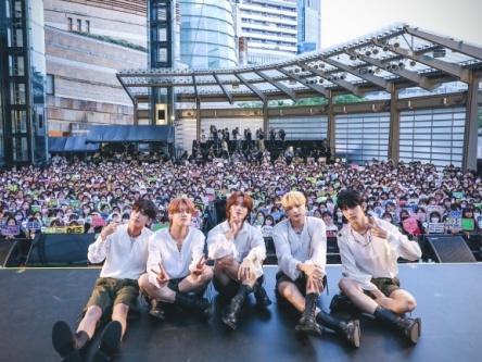 TXT、日本新AL『SWEET』が発売初日に1位に！前回の3倍以上の売れ行きで日本での影響力も拡大中
