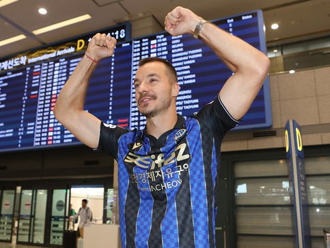 残り年俸は全額放棄…ヴィッセル神戸FWムゴシャが1年で“韓国の古巣”に復帰したワケ