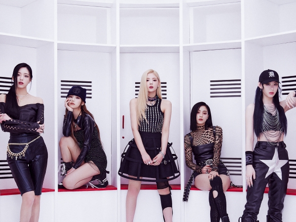 出口のない“ブラックホール魅力”に溺れる…ITZY、真剣な表情のドアップSHOTで見せたカリスマ性