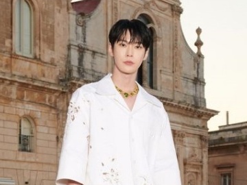 NCT・ドヨン、イタリアを沸かせた高級感あふれるビジュアル！「ドルチェ＆ガッバーナ」のショーに参加