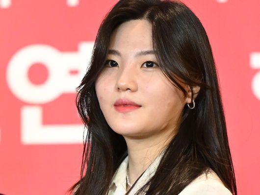 五輪金の韓国女子スケーター、穴あきタンクトップで魅せる“美スタイル”「あなたはとても美しい」【PHOTO】