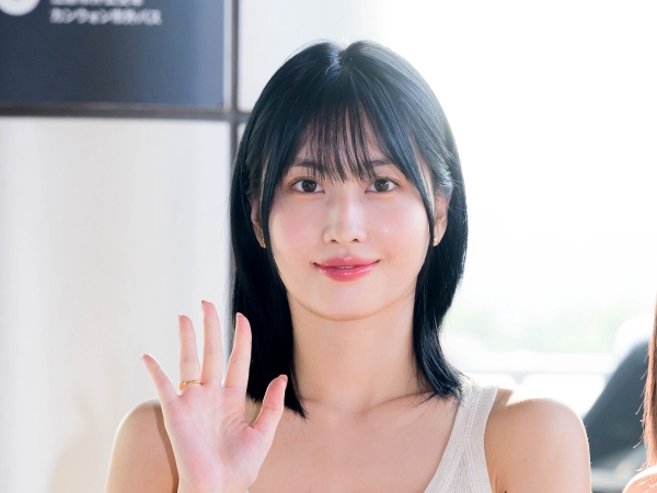 TWICE・モモ、まさかの“タトゥー写真”にファン騒然！ 「本物orシール」の考察続く【PHOTO】