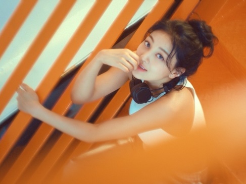 TWICE・ジヒョ、ソロ曲『Killin&#039; Me Good』の英語バージョンを9月15日に発売決定