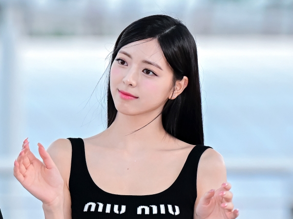 「骨格ONE PIECE」と話題のITZY・ユナ、自分でも認めた可愛すぎる“制服姿”！【PHOTO】