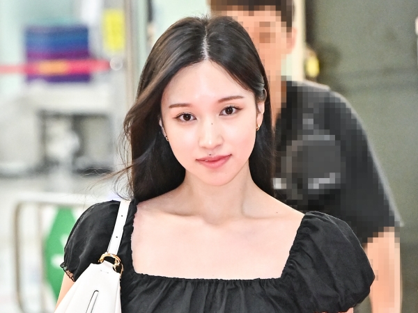 【写真】“儚げな色香”が膨らむ…TWICE・ミナ、総レース衣装で魅せる可憐な美貌