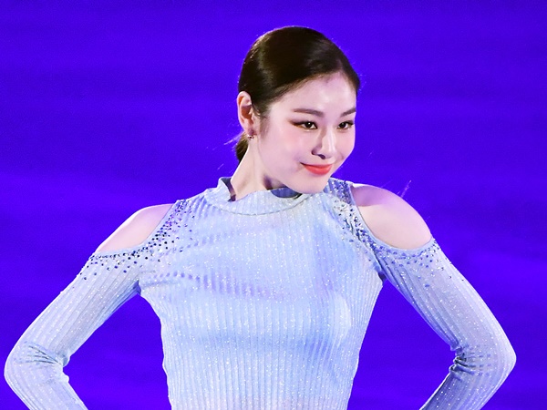 33歳になったキム・ヨナ、高級ブランド身に着け上品笑顔…「ゴージャス＆エレガンス」とファン絶賛【PHOTO】
