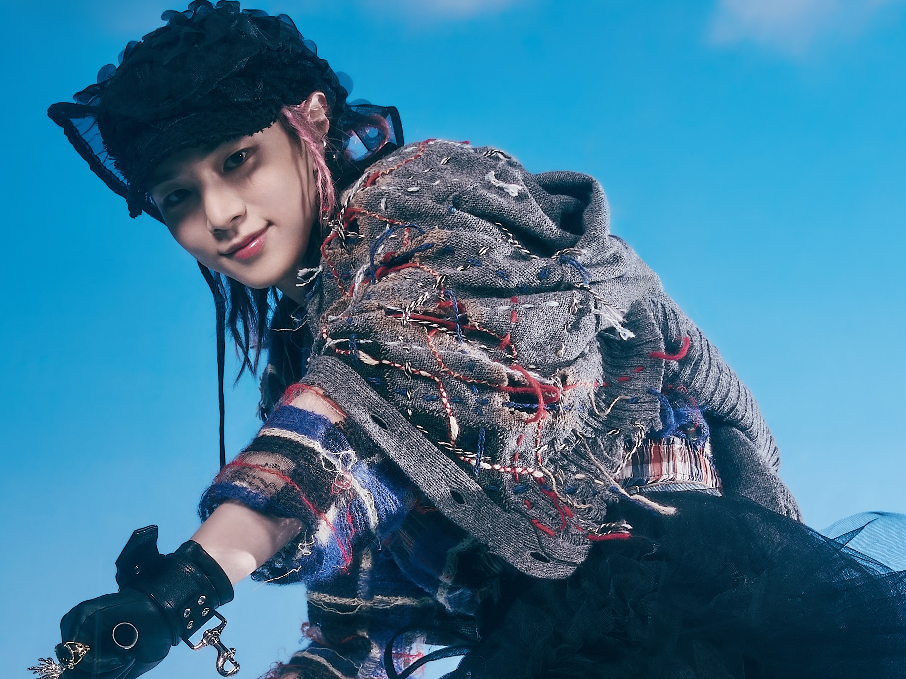 「女の子かと思った」SHINee・キー、“斬新すぎる”洗練ビジュアルにファン騒然【PHOTO】