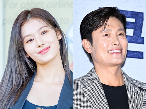 TWICE・サナ、大物俳優イ・ビョンホンと突然の2ショット！意外な組み合わせで話題沸騰【PHOTO】
