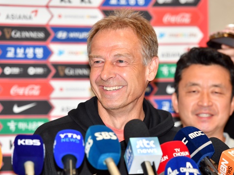 解任論も出た韓国クリンスマン監督が緊急帰国、何を語った？「否定的視線やめて」報道に注文のワケ