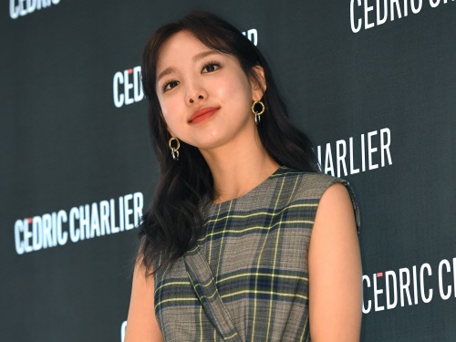 TWICE・ナヨン、母親の元恋人が約6000万円の借金滞納を主張「本人とは関係のないこと」とJYP