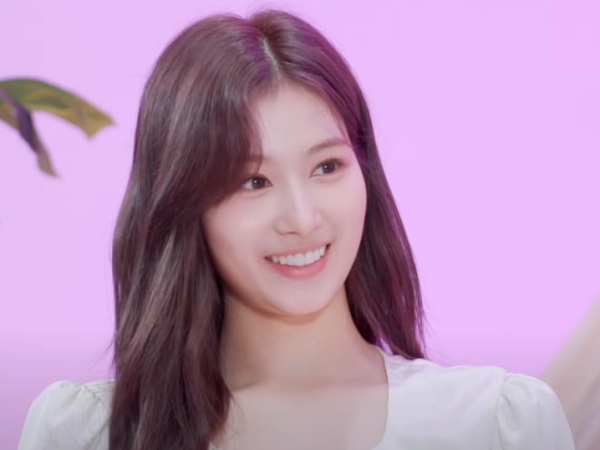 「1日にプチトマト8個だけ…」TWICE・サナの“極限ダイエット方法”が話題に