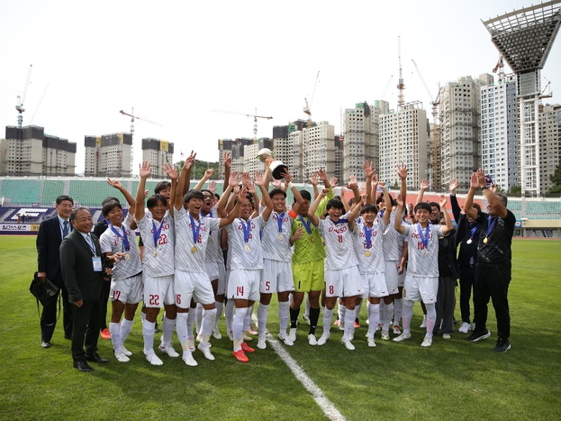 日本サッカーは「10年前後で成長した」 “大学日韓戦”敗北の韓国監督が驚いた日本の発展ぶりとは？