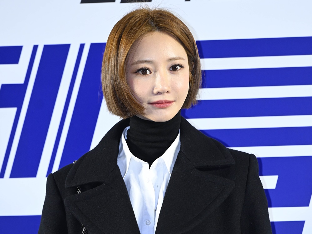 【写真】ショートヘア美女の代名詞となった韓国女優、小鹿のような“華奢ボディ”に惚れ惚れ