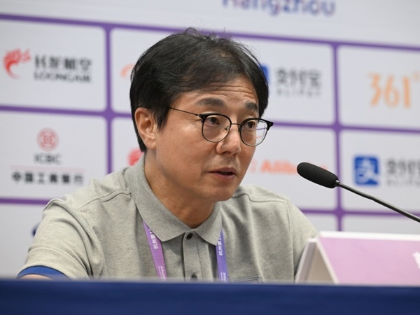 「韓日戦、何が何でも勝利する」元JリーガーのU-24韓国監督、U-22日本代表と運命の決勝へ意欲！【アジア大会】