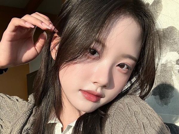 元サッカー韓国代表の16歳娘が魅せる大人びた美貌…「本当の本当に綺麗」とファンの反響続々【PHOTO】